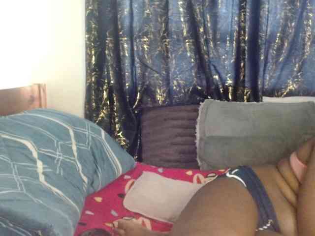 Sexxy-pretty24 webcam