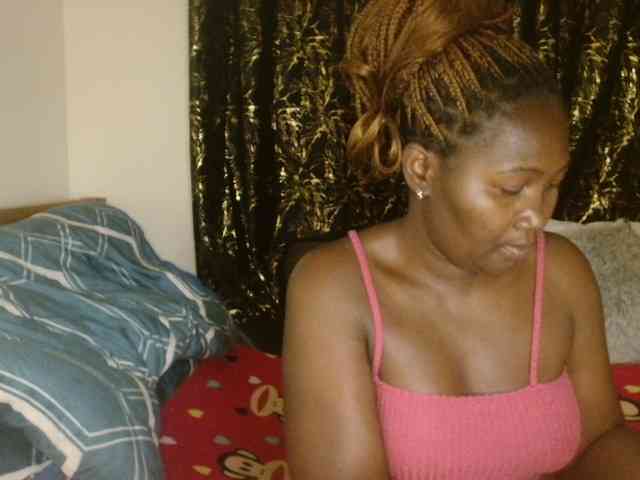 Sexxy-pretty24 webcam