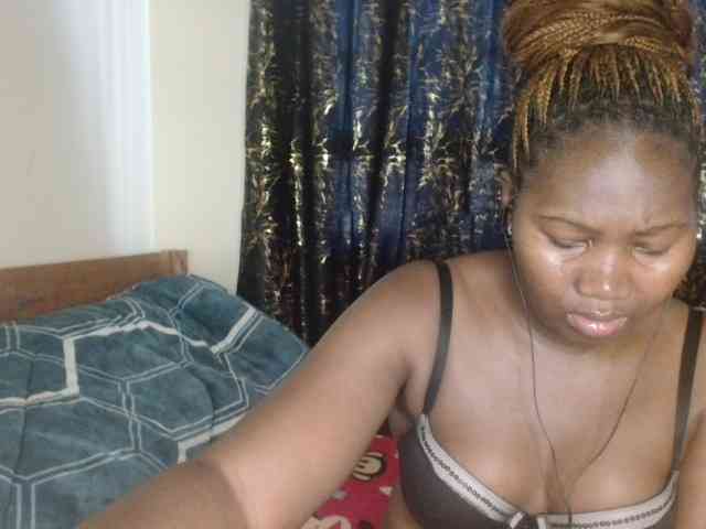 Sexxy-pretty24 webcam