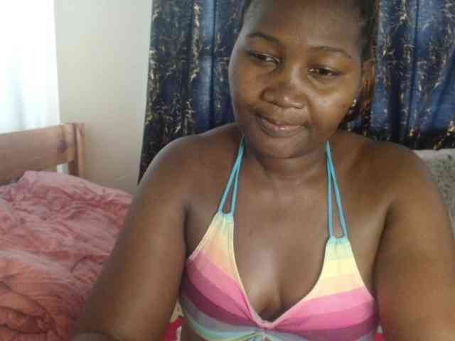 Sexxy-pretty24 webcam