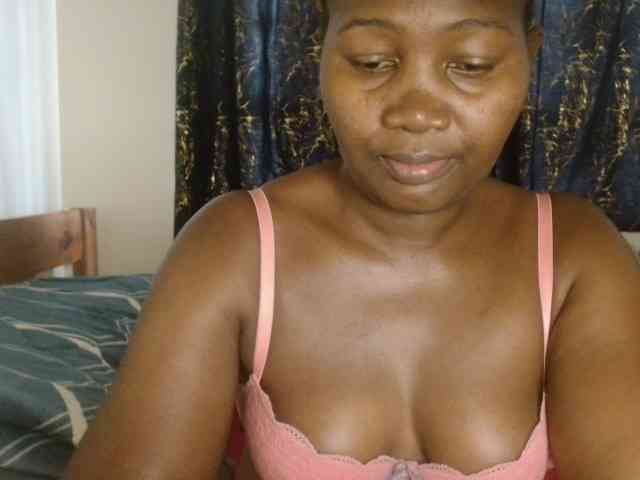 Sexxy-pretty24 webcam