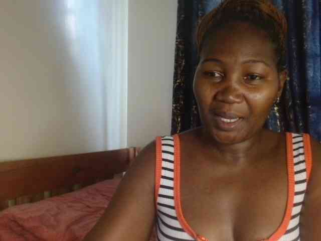 Sexxy-pretty24 webcam