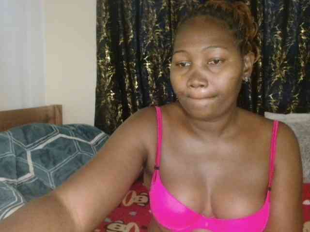 Sexxy-pretty24 webcam