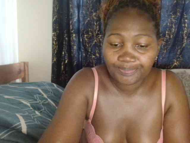 Sexxy-pretty24 webcam