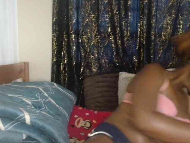 Sexxy-pretty24 webcam