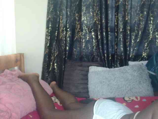 Sexxy-pretty24 webcam