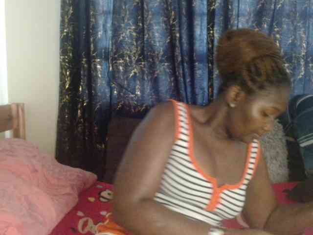 Sexxy-pretty24 webcam