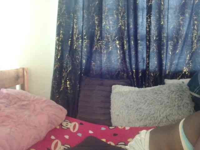 Sexxy-pretty24 webcam