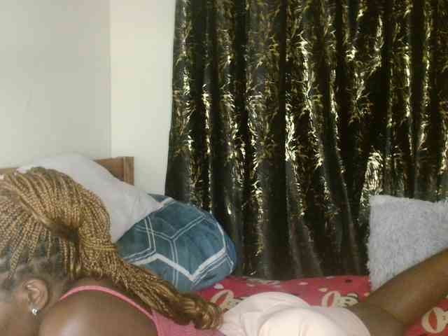 Sexxy-pretty24 webcam