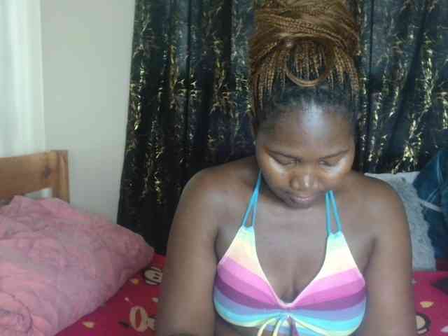 Sexxy-pretty24 webcam