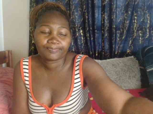 Sexxy-pretty24 webcam