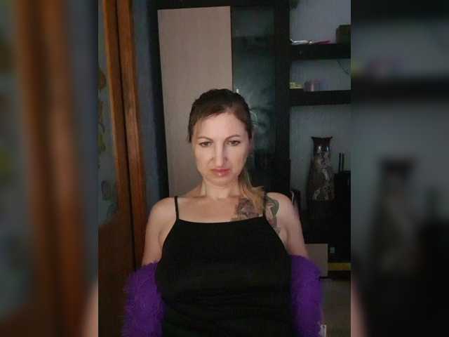 Nushka1984 webcam