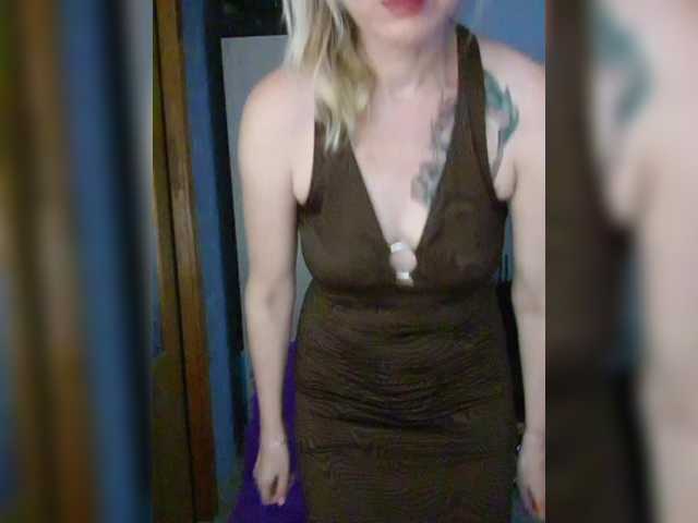 Nushka1984 webcam