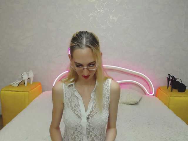 LizzieBrait webcam