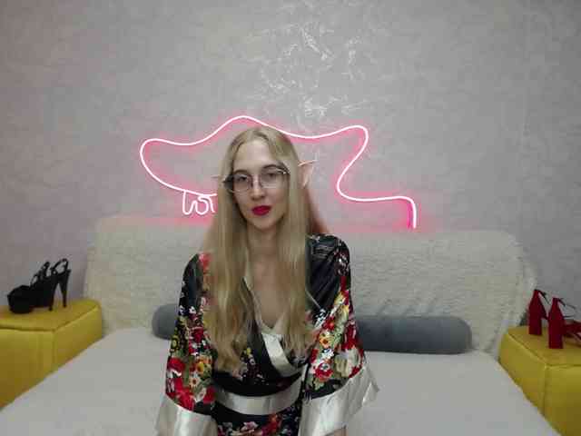 LizzieBrait webcam