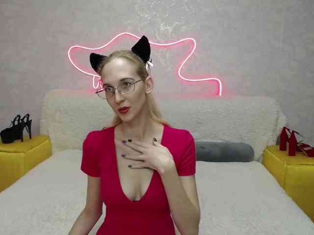 LizzieBrait webcam