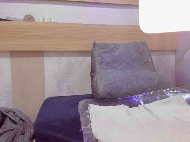 ELIFBLOND webcam