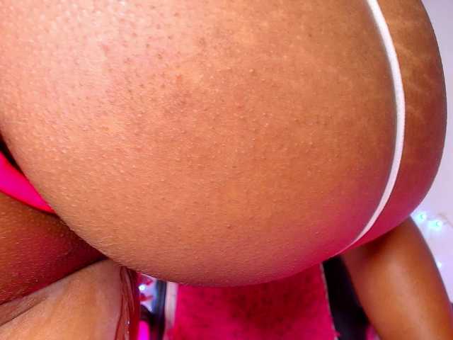 naomi-k webcam