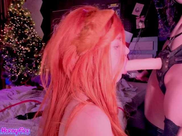 Entra en el chat con el modelo HornyHub HornyHub