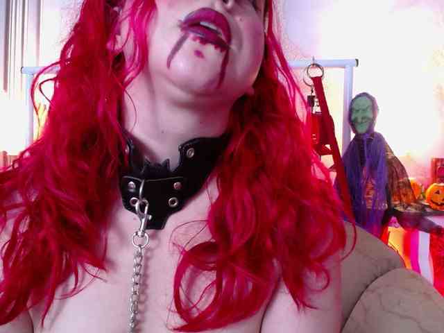 Naty-slavedoll webcam