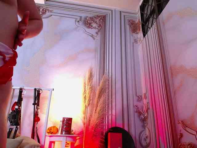 Naty-slavedoll webcam