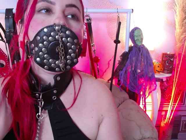 Naty-slavedoll webcam