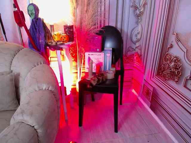 Naty-slavedoll webcam