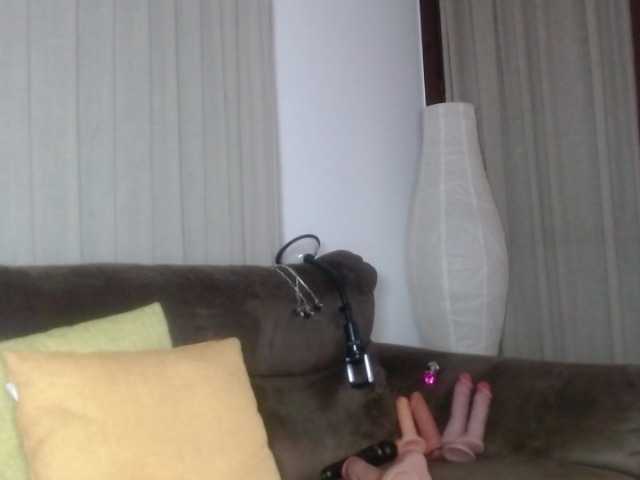 zhamira webcam