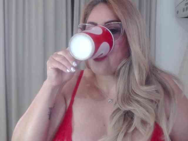 zhamira webcam