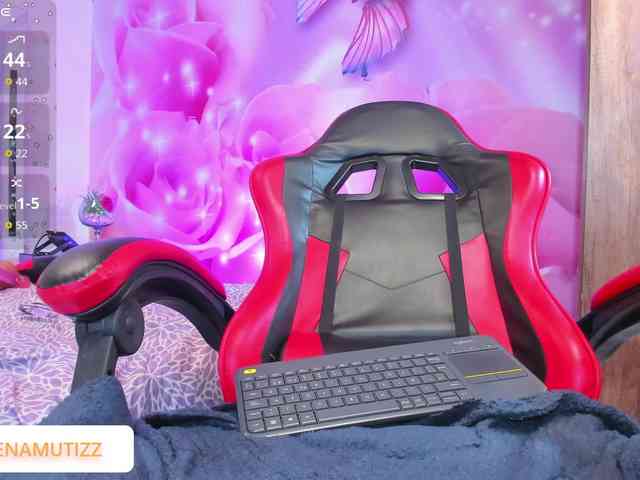 Yelena-mutiz webcam