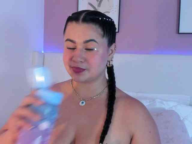 miahkumar- webcam