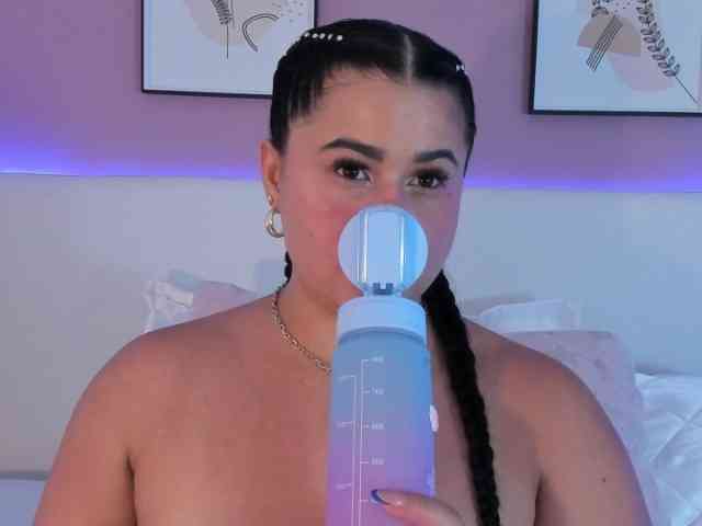 miahkumar- webcam