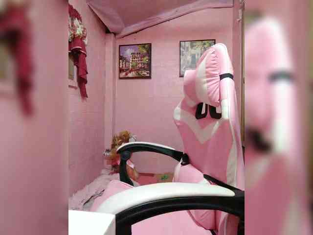 hornylittleprincess69 webcam