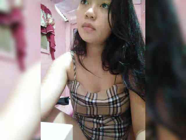 hornylittleprincess69 webcam