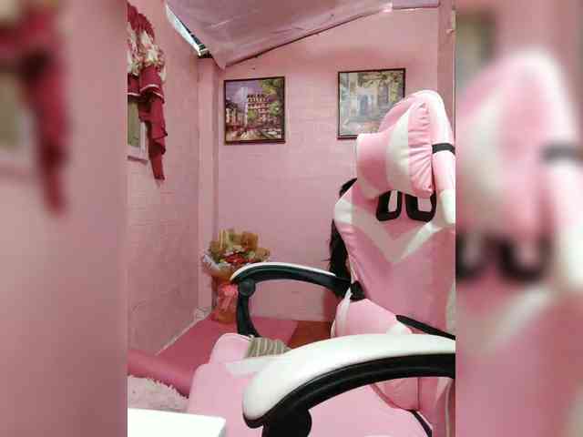 hornylittleprincess69 webcam