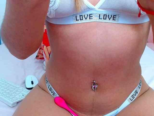 vickycandy webcam