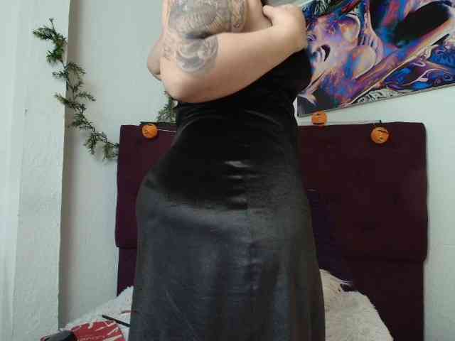 LinaBrowm webcam