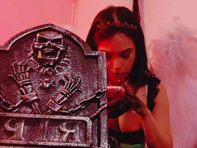 DirtyLittleSlut webcam