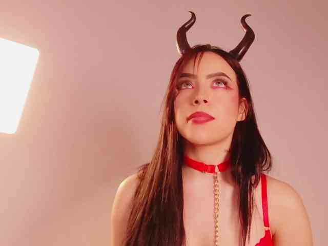 DirtyLittleSlut webcam