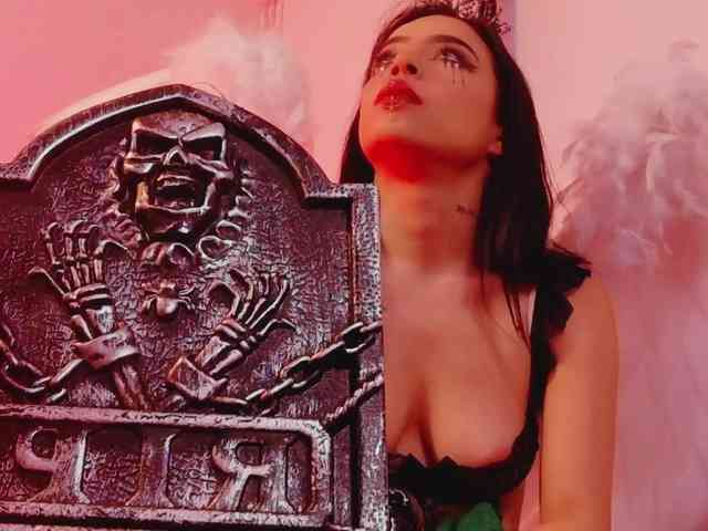 DirtyLittleSlut webcam