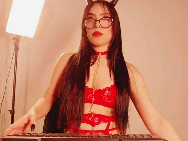 DirtyLittleSlut webcam