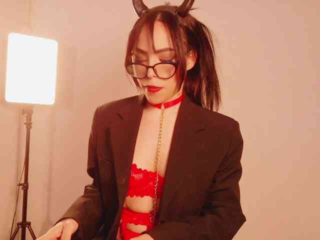 DirtyLittleSlut webcam