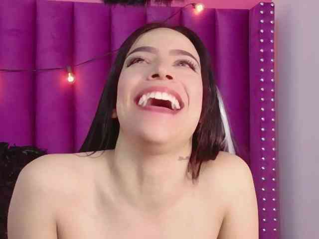 DirtyLittleSlut webcam