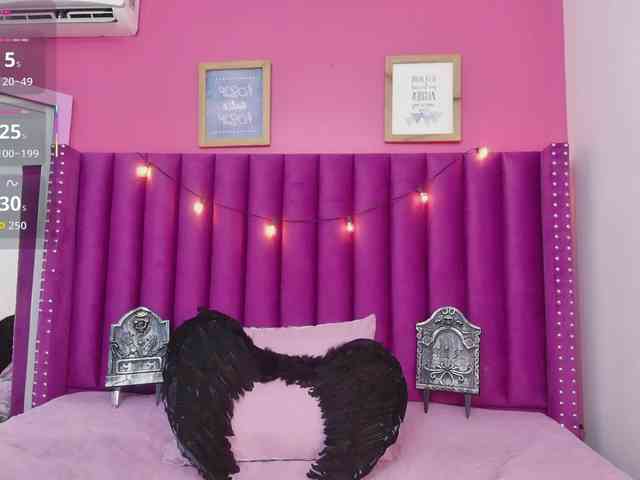 DirtyLittleSlut webcam