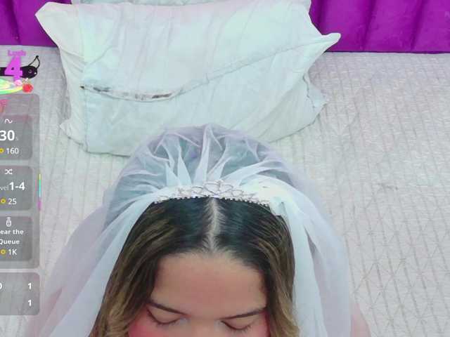 MEGANARIANAA webcam