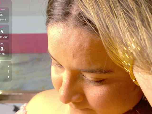 MEGANARIANAA webcam
