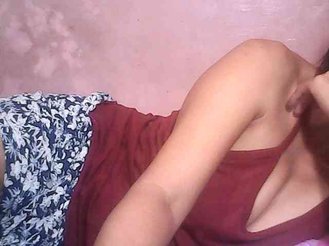 Yummyasian22 webcam