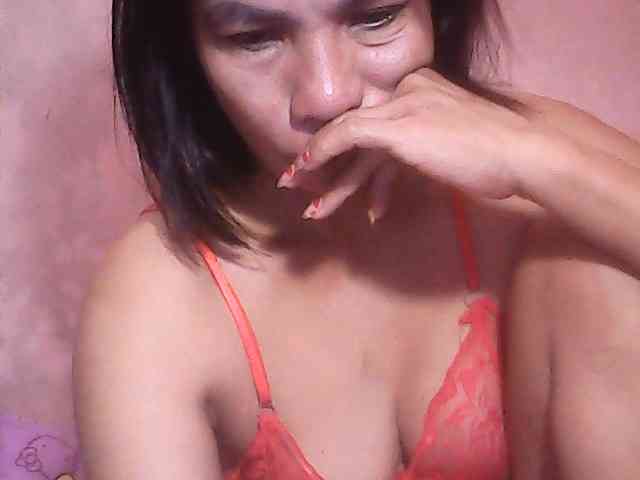 Yummyasian22 webcam