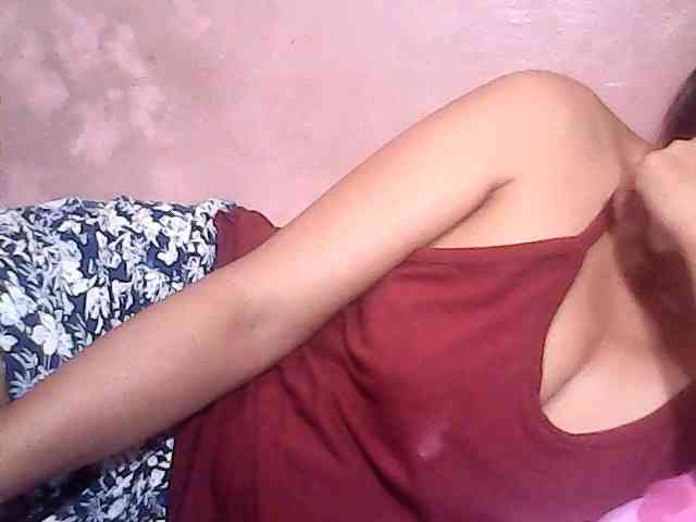 Yummyasian22 webcam
