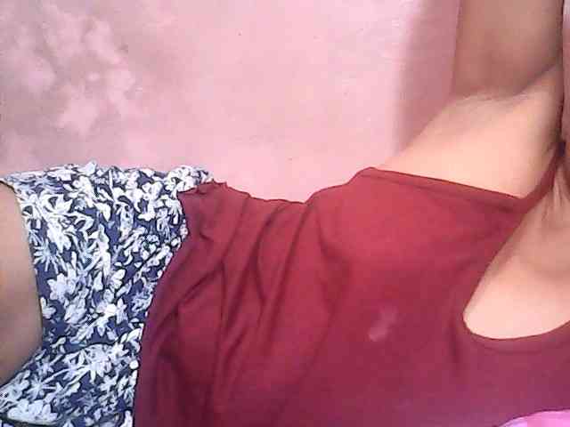 Yummyasian22 webcam